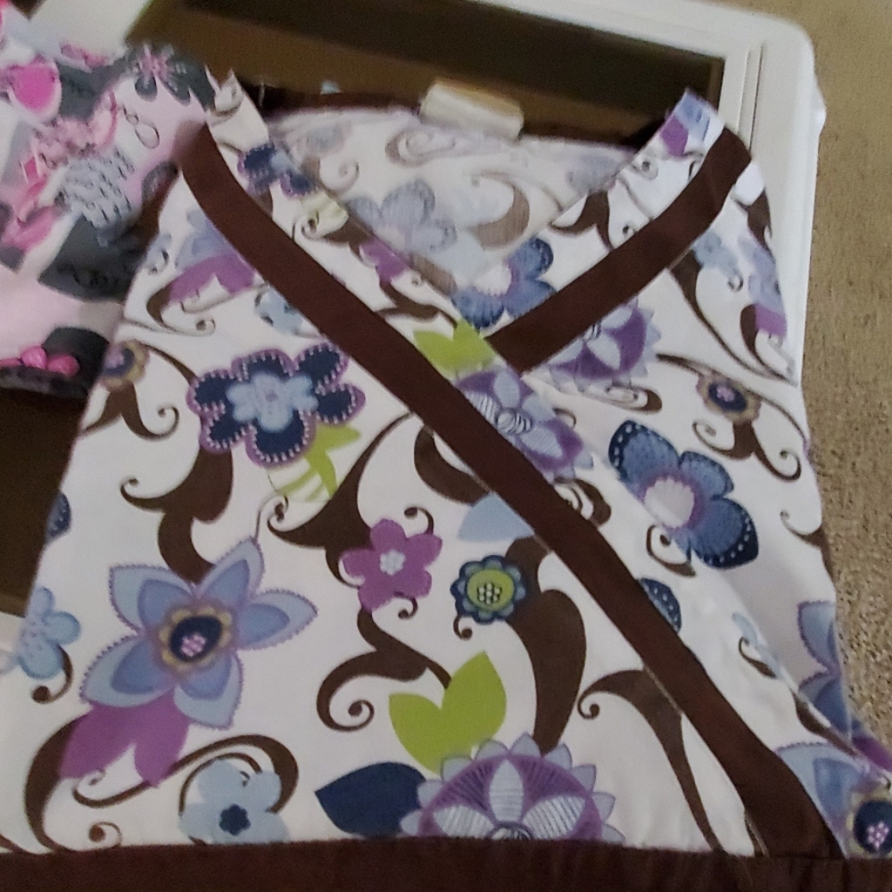 Scrub shirt